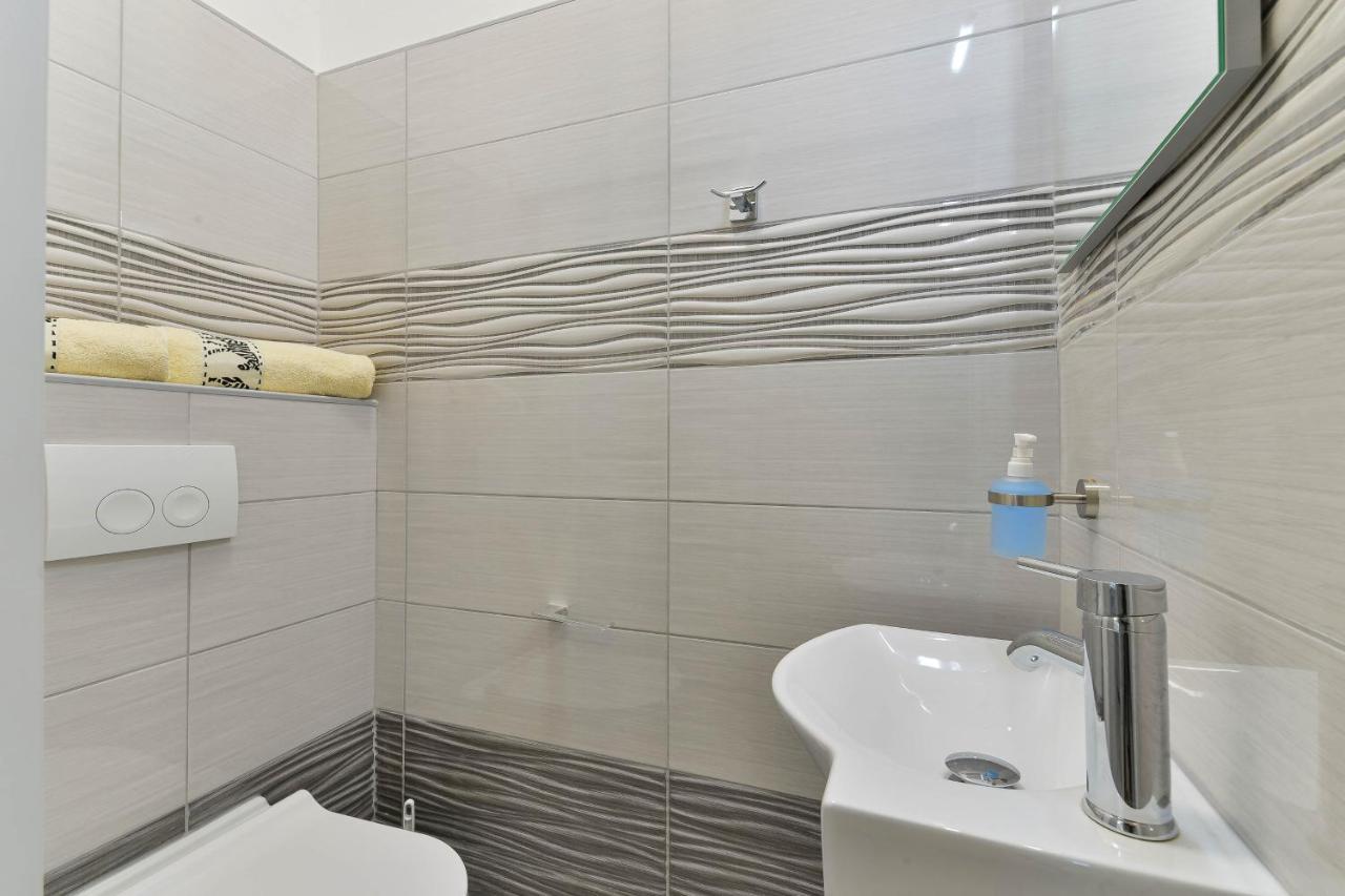 Family Friendly Apartments With A Swimming Pool Zadar - 18098 Exteriér fotografie
