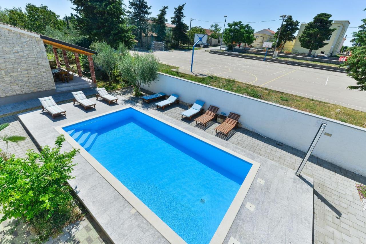 Family Friendly Apartments With A Swimming Pool Zadar - 18098 Exteriér fotografie